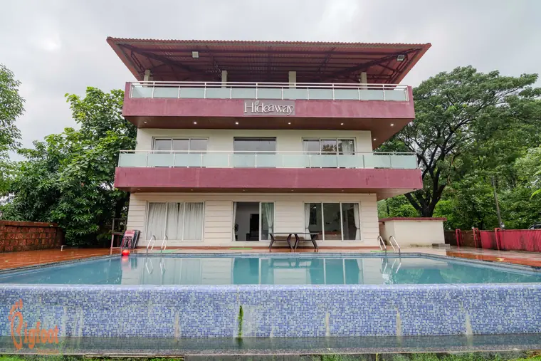 Front elevation of Hideaway Villa in Karjat
