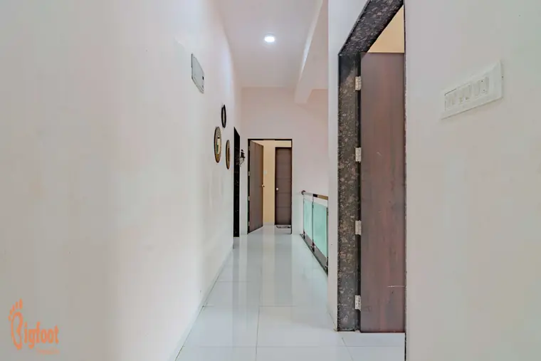 Corridor connecting the bedrooms at Hideaway Villa